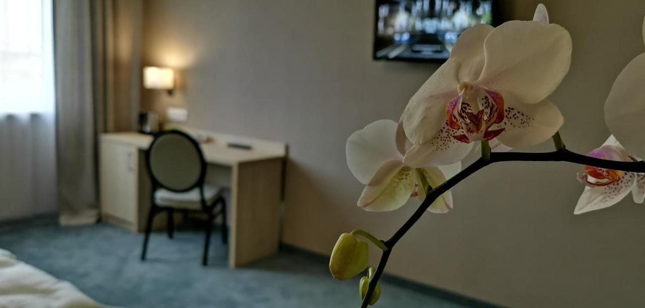 Hotel Sevilla Gold Leczeszyce Экстерьер фото