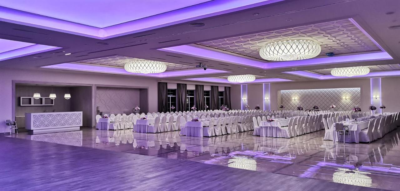 Hotel Sevilla Gold Leczeszyce Экстерьер фото