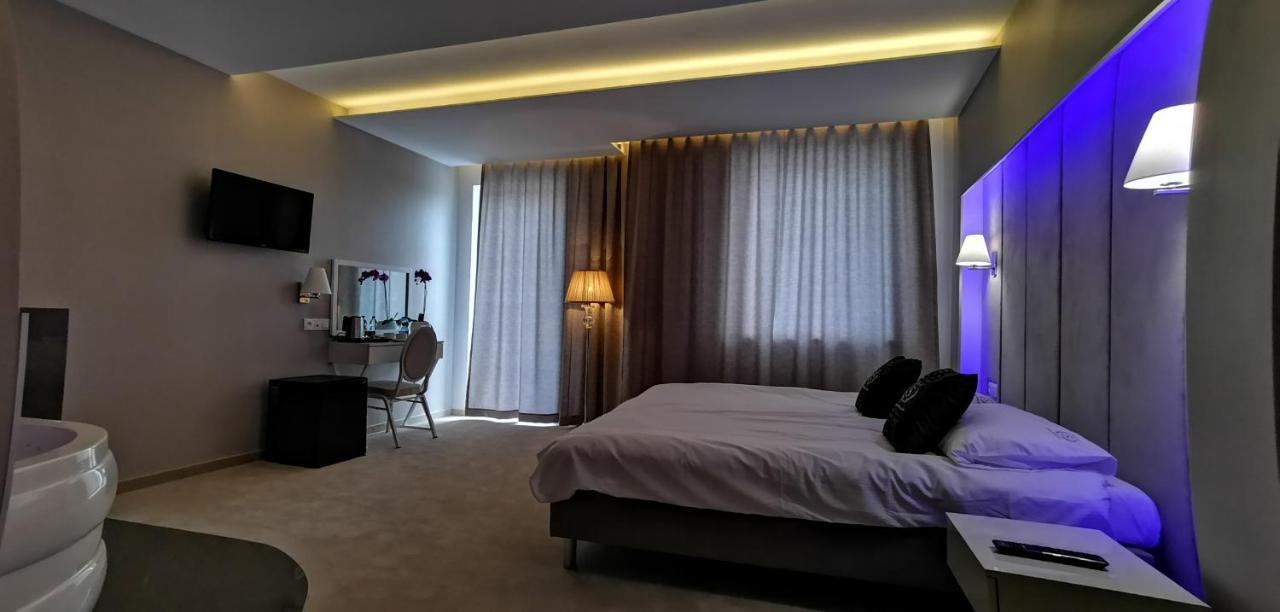 Hotel Sevilla Gold Leczeszyce Экстерьер фото