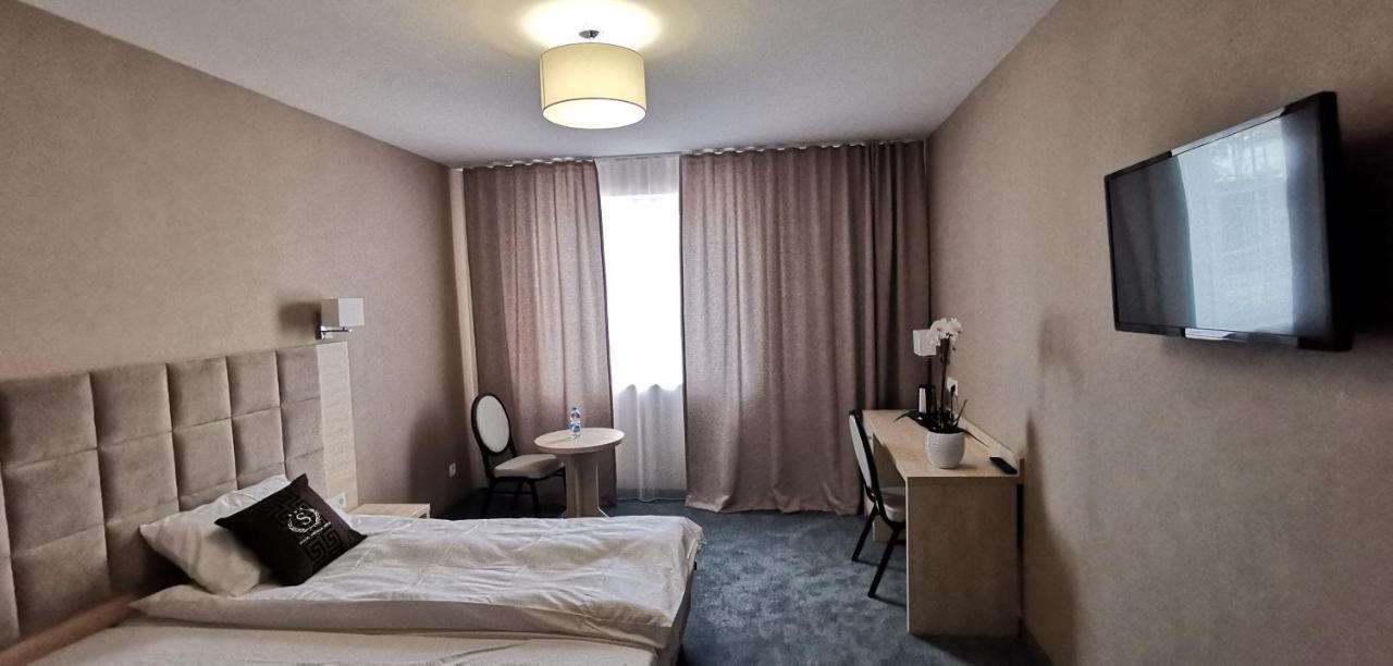 Hotel Sevilla Gold Leczeszyce Экстерьер фото
