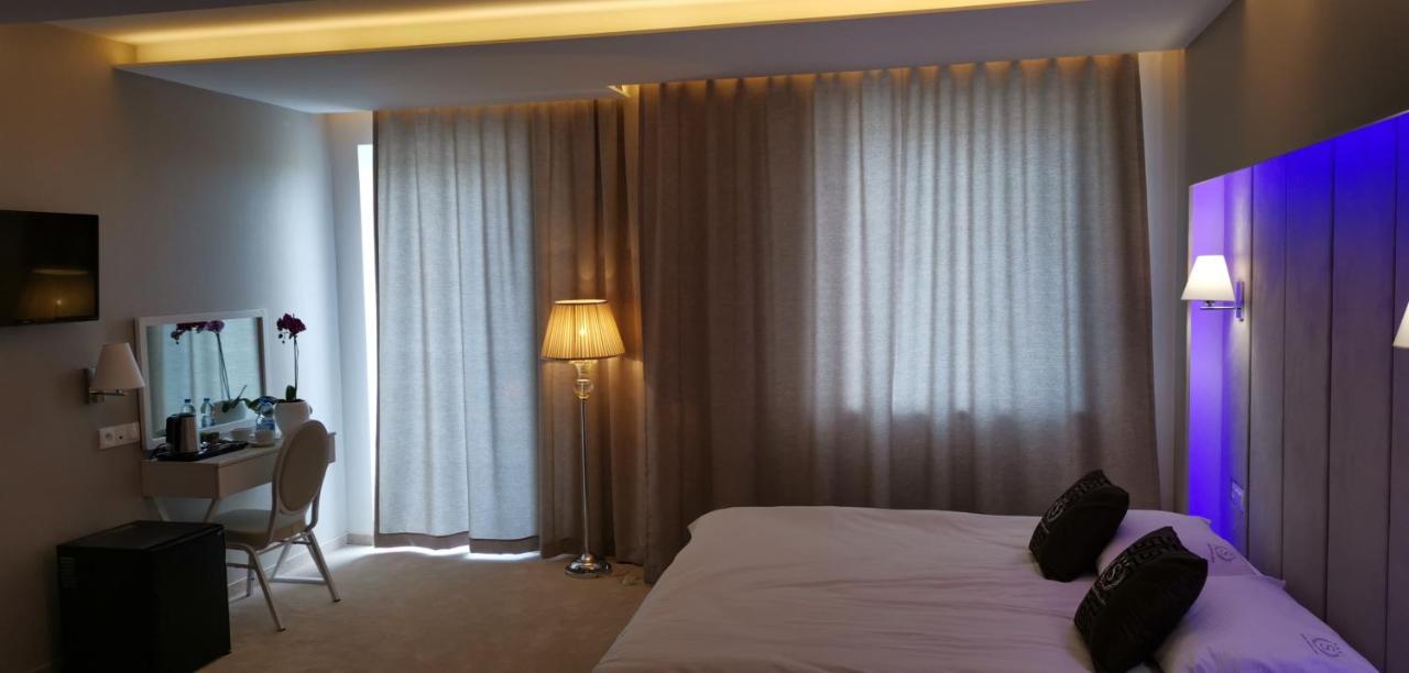 Hotel Sevilla Gold Leczeszyce Экстерьер фото